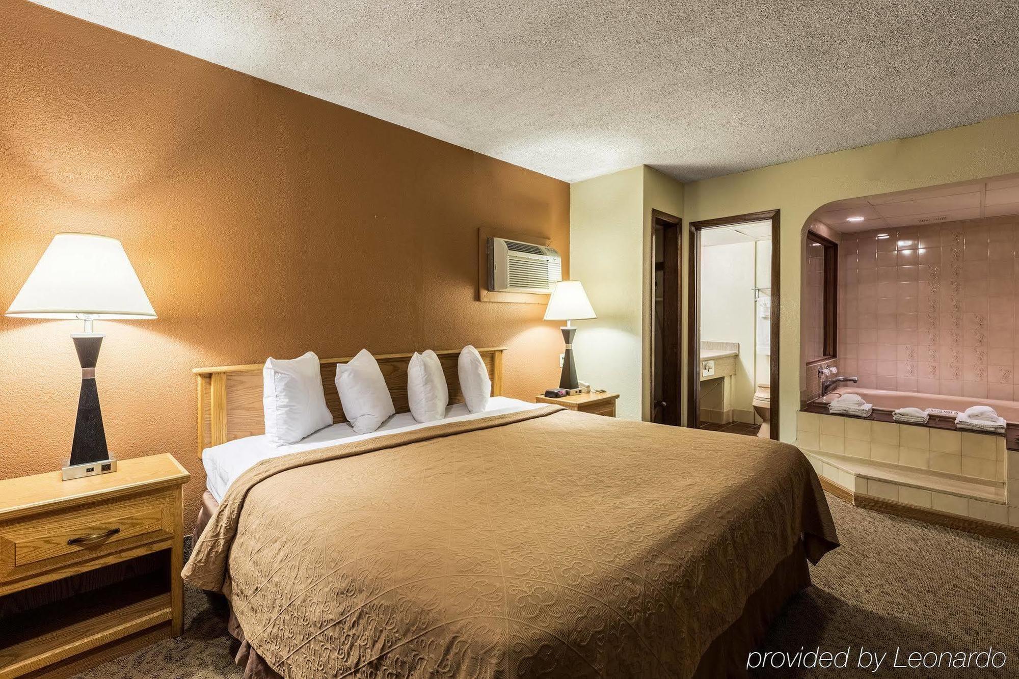 Quality Inn Омаха Экстерьер фото